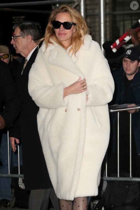 Julia Roberts est allée faire la promotion de son nouveau film "Ben is Back" dans l'émission The Late Show with Stephen Colbert à New York, le 4 décembre 2018.