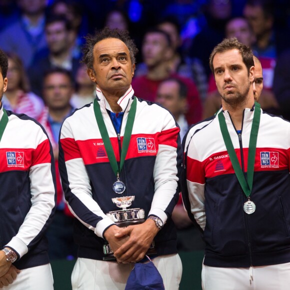 Le capitaine de l'équipe de France Yannick Noah entre Jo-Wilfried Tsonga et Richard Gasquet - Le joueur de tennis français Lucas Pouille opposé au joueur Croate Marin Cilic lors de la Finale de la Coupe Davis France vs Croatie, au Stade Pierre Mauroy à Villeneuve d'Ascq, France, le 25 novembre 2018.