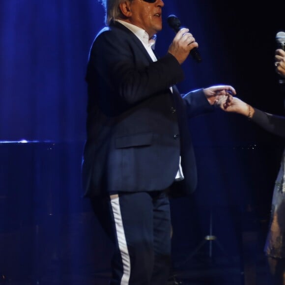 Exclusif - Gilbert Montagné et sa femme Nikole - Gilbert Montagné chante Bécaud et Montagné aux Folies Bergères à Paris le 5 décembre 2017. © Marc Ausset- Lacroix / Bestimage