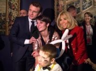 Emmanuel et Brigitte Macron : Doux moment auprès des enfants pour Noël