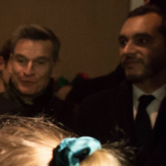 Le président de la république, Emmanuel Macron et la Première Dame Brigitte Macron fêtent le Noël de l'Elysée à la Manufacture des Gobelins, Paris, France, le 19 décembre 2018. A l'occasion du traditionnel " Noël de l'Elysée " qui a lieu cette année à la Manufacture des Gobelins (en raison des travaux de rénovation actuellement en cours), le Président de la République et la Première Dame Mme Brigitte Macron, ont accueilli des enfants du personnel de l'Elysée, des enfants de policiers, gendarmes, pompiers et de militaires morts ou gravement blessés en service cette année, ainsi que des enfants de l'association ELA, Solidarité enfants Sida, Du Sport et plus, et des résidents de l'institut médico-éducatif Henri Wallon. © Stephane Lemouton / Bestimage