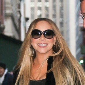 Mariah Carey arrive à son domicile à New York. La diva fait la promotion de son nouvel album de Noël Caution. Le 20 novembre 2018