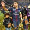 Thiago Silva et ses enfants - Le PSG (Paris-Saint-Germain) remporte la finale de la Coupe de la Ligue 2017 (4-1) face à l'ASM (Association Sportive de Monaco) au Parc OL à Lyon, le 1er avril 2017. © Cyril Moreau/Bestimage