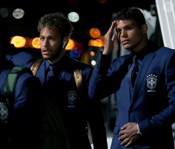 Neymar et Thiago Silva - L'équipe du Brésil de football arrive à l'aéroport international de Sotchi, Russie, le 11 juin 2018, pour la coupe du monde de football 2018.
