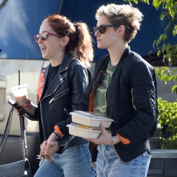 Exclusif - Kristen Stewart et Sara Dinkin à Los Angeles, le 20 décembre 2018.