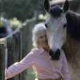 Archives - En France, à Onesse-et-Laharie dans les Landes, Christine De Rivoyre posant en mai 1989.
