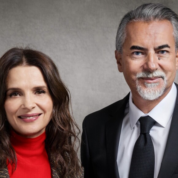 Exclusif - Juliette Binoche et Medhi Hamdi - Les membres du jury des Globes de Cristal 2019 au restaurant Fouquet's à Paris, France. Le 22 novembre 2018. La 14 ème cérémonie des Globes de Cristal aura lieu le 4 février 2019 et cette année c'est l'actrice Juliette Binoche qui a été choisie comme Présidente d'Honneur. Cette cérémonie célèbre la culture française et met en lumière les artistes et les oeuvres françaises et internationales. Il s'agit de la seule cérémonie française où les journalistes de l'art, de la culture et du divertissement, votent pour récompenser les artistes dans les catégories suivantes : Cinéma, Musique, Art Vivant, Littérature, Télévision et Web Séries. Les membres du jury, établissent lors d'un déjeuner, une liste de 5 nommés pour chaque catégorie, qui sera soumise au vote des journalistes spécialisés et référencés par notre partenaire Cision. © Cyril Moreau / Bestimage 22/11/2018 - Paris