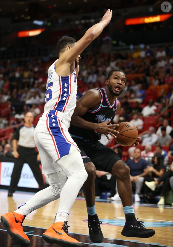 Ben Simmons (maillot blanc) - Match de NBA Miami Heat - Philadelphia 76ers à Miami. Novembre 2018.