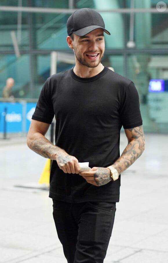 Exclusif - Liam Payne arrive à l'aéroport d'Heathrow à Londres, le 29 juillet 2018.