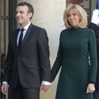 Brigitte Macron face au froid en petite robe pour le Premier ministre québécois