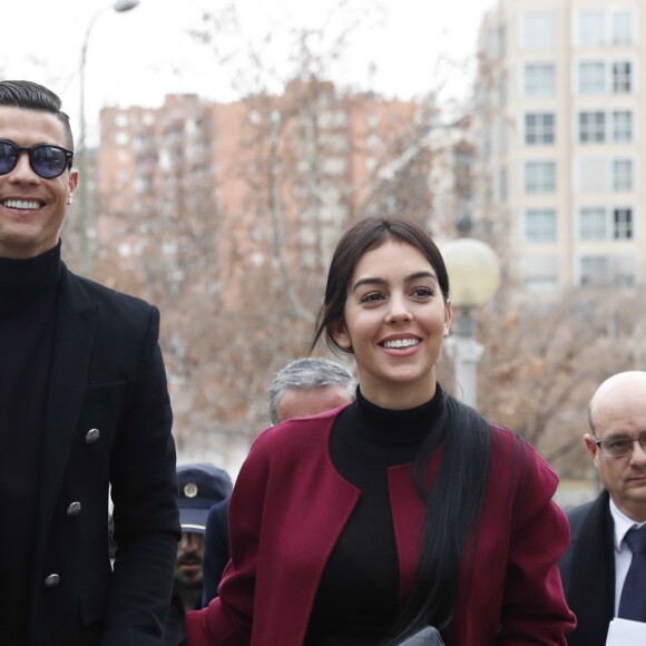 Cristiano Ronaldo se rend au tribunal pour fraude fiscale avec sa compagne Georgina Rodríguez à Madrid en Espagne le 22 janvier 2019.