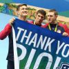 Michael Phelps et ses co-équipiers Nathan Adrian, Ryan Murphy et Cody Miller remportent une médaille d'or lors de l'épreuve de natation relais 4X100 aux Jeux Olympiques (JO) de Rio 2016 à Rio de Janeiro, le 13 août 2016.