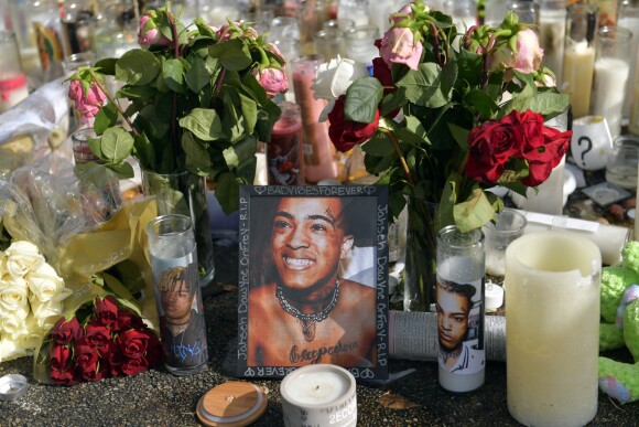 Mémorial pour le rappeur XXXTentacion, qui a été abattu (le 18 juin) alors qu'il quittait un concessionnaire de motos à Deerfield Beach, Floride, Etats-Unis, le 23 juin 2018.