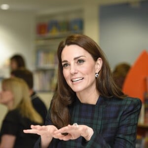 Catherine Kate Middleton (Comtesse de Strathearn en Ecosse) à la rencontre des employés de l'usine Michelin de Dundee, en Ecosse, puis des enfants des écoles le 29 janvier 2019.