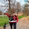 Louis Ducruet et sa fiancée Marie Chevallier, avec leur chien Pancake, au château de Nolet le 24 décembre 2018. Photo Instagram.