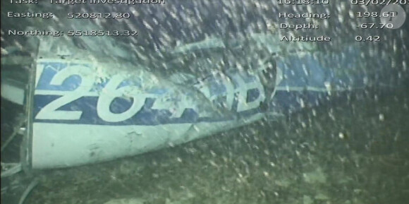 Le corps d'Emiliano Sala, après de longues journées de recherches intensives, a été repêché dans la Manche et formellement identifié le 7 février 2019, où l'épave de son avion, un Piper PA-46 Malibu, avait été repérée quatre jours plus tôt.