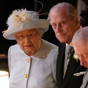 La reine Elizabeth II, le prince Philip, duc d'Edimbourg et le prince Charles au mariage de la princesse Eugenie d'York et Jack Brooksbank en la chapelle Saint-George au château de Windsor le 12 octobre 2018.