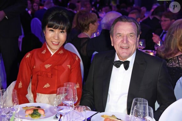Gerhard Schröder et sa femme Kim So-yeon au gala "Cinema For Peace" lors du 69ème Festival International du Film de Berlin, La Berlinale. Le 11 février 2019