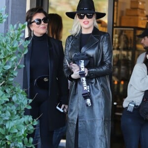 Exclusif - Kris Jenner et Khloé Kardashian sur le tournage de l'émission "Keeping Up With The Kardashians" à Los Angeles, le 7 février 2019.