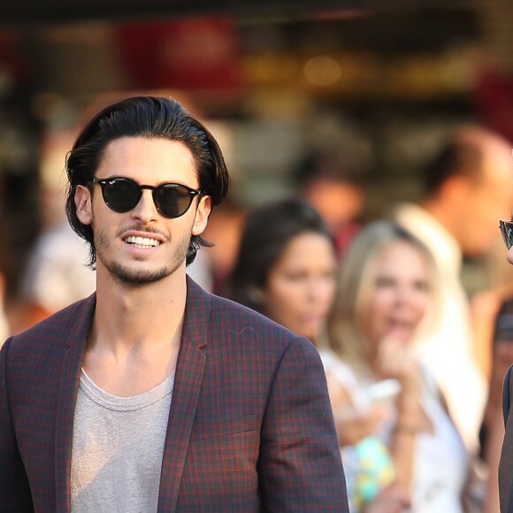 Karl Lagerfeld et Baptiste Giabiconi se promènent à Saint-Tropez, le 4 août 2015.