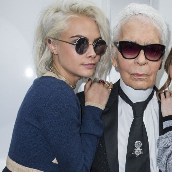 Cara Delevingne, Karl Lagerfeld et Lily-Rose Depp - People au défilé de mode prêt-à-porter automne-hiver 2017/2018 "Chanel" au Grand Palais à Paris le 7 mars 2017. © Olivier Borde/ Bestimage