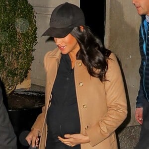 Meghan Markle, duchesse de Sussex, enceinte, à la sortie de son hôtel à New York City, New York, Etats-Unis, le 20 février 2019.