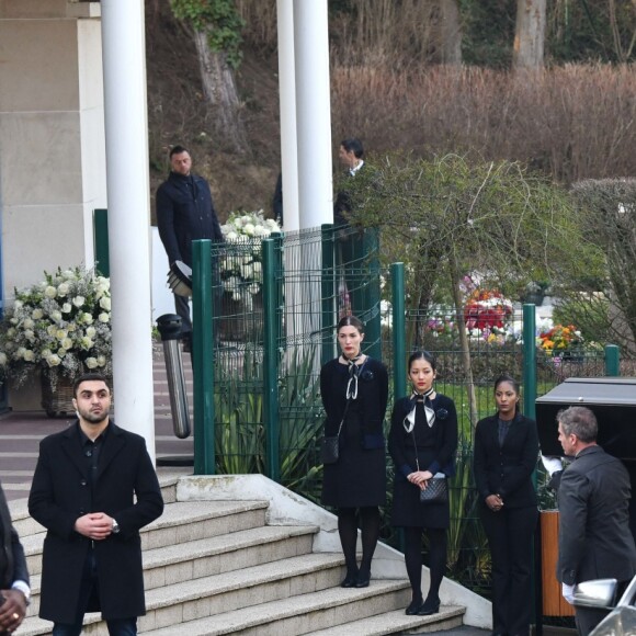Le cercueil - Dernier hommage à Karl Lagerfeld au crématorium du Mont-Valérien à Nanterre le 22 février 2019.