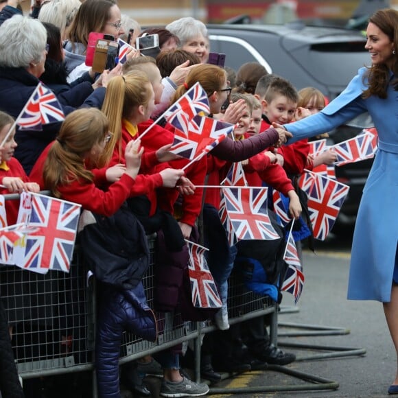 Kate Catherine Middleton, duchesse de Cambridge, en visite au centre "Braid Arts" à Ballymena lors de son voyage officiel en Irlande. Le 28 février 2019