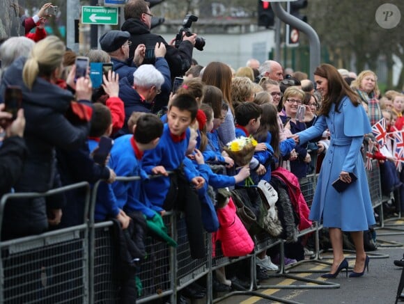 Kate Catherine Middleton, duchesse de Cambridge, en visite au centre "Braid Arts" à Ballymena lors de son voyage officiel en Irlande. Le 28 février 2019