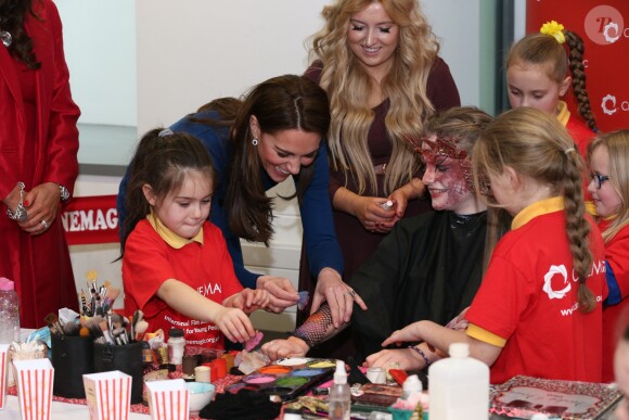 Kate Catherine Middleton, duchesse de Cambridge, en visite au centre "Braid Arts" à Ballymena lors de son voyage officiel en Irlande. Le 28 février 2019