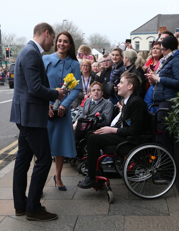 Le prince William, duc de Cambridge, et Kate Catherine Middleton, duchesse de Cambridge, en visite au centre "Braid Arts" à Ballymena lors de leur voyage officiel en Irlande. Le 28 février 2019