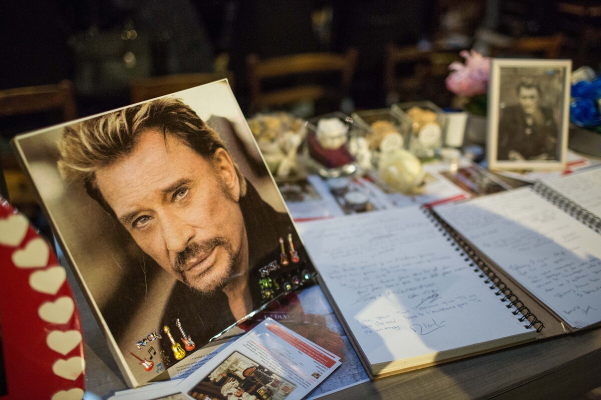 Vidéo Messe en hommage à Johnny Hallyday à l'église de la Madeleine
