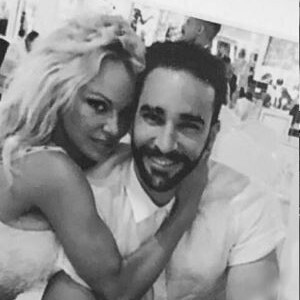 Pamela Anderson publie une photo d'elle et Adil Rami sur Instagram le 27 septembre 2018.