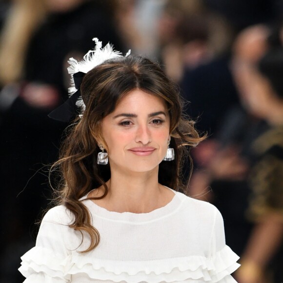 Penélope Cruz - Défilé de mode Prêt-à-Porter automne-hiver 2019/2020 "Chanel" au Grand Palais, à Paris. Le 5 mars 2019