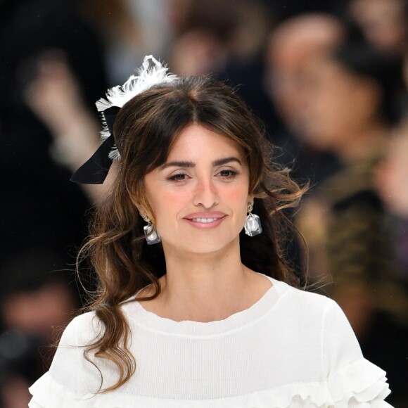 Penélope Cruz - Défilé de mode Prêt-à-Porter automne-hiver 2019/2020 "Chanel" au Grand Palais, à Paris. Le 5 mars 2019