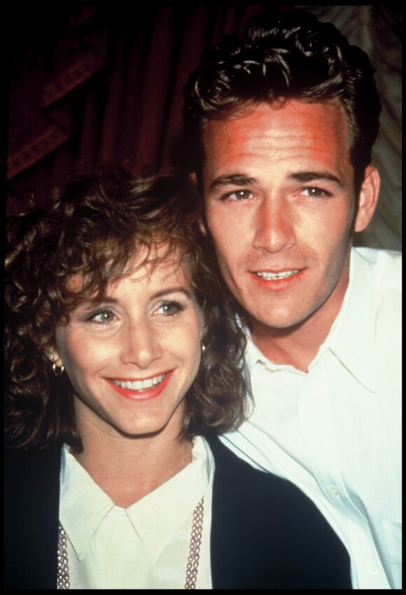 Gabrielle Carteris et Luke Perry de la série "Beverly Hills" en 1991.