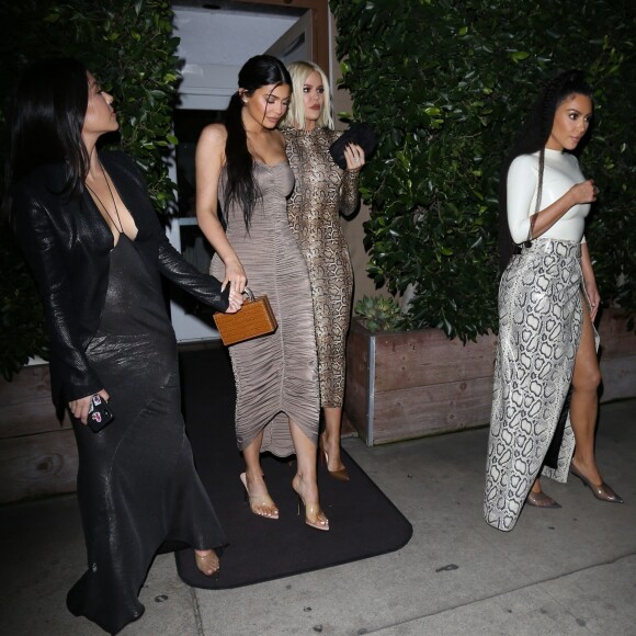 Kourtney Kardashian, Kim Kardashian, Khloé Kardashian et Kylie Jenner sont allées diner au restaurant Giorgio Baldi à Santa Monica, le 12 mars 2019.