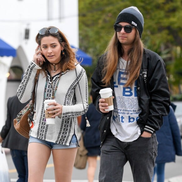 Exclusif - Paris Jackson et son compagnon Gabriel Glenn font du shopping à Los Angeles, Californie, Etats-Unis, le 12 février 2019.