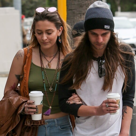 Exclusif - Paris Jackson et son nouveau petit ami Gabriel Glenn se promènent à West Hollywood. Le 01 février 2019.