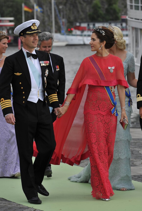 La princesse Mary et le prince Frederik de Danemark au mariage de la princesse Madeleine de Suede avec Chris O'Neill à Stockholm en Suède le 8 juin 2013.