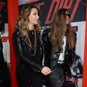 Paris Jackson et son compagnon Gabriel Glenn à l'avant-première du film Netflix "The Dirt" au cinéma ArcLight dans le quartier de Hollywood, à Los Angeles, le 18 mars 2019.