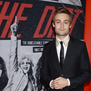 Douglas Booth à l'avant-première du film Netflix "The Dirt" au cinéma ArcLight dans le quartier de Hollywood, à Los Angeles, Californie, Etats-Unis, le 18 mars 2019.