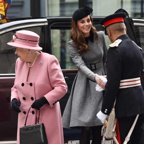 La reine Elisabeth II d'Angleterre et Kate Catherine Middleton, duchesse de Cambridge, viennent inaugurer la ré-ouverture de la "Bush House" à Londres. Le 19 mars 2019