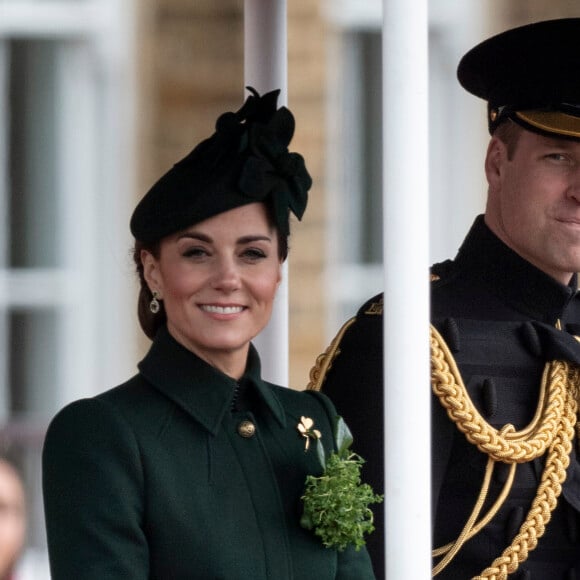 Le prince William, duc de Cambridge, et Kate Catherine Middleton, duchesse de Cambridge, lors de la parade de Saint-Patrick dans le quartier de Hounslow à Londres. Le 17 mars 2019