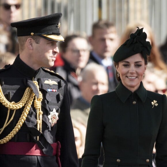 Le prince William, duc de Cambridge, et Kate Catherine Middleton, duchesse de Cambridge, lors de la parade de Saint-Patrick dans le quartier de Hounslow à Londres. Le 17 mars 2019