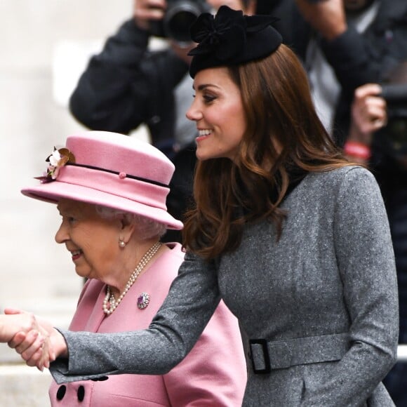 La reine Elisabeth II d'Angleterre et Kate Catherine Middleton, duchesse de Cambridge, viennent inaugurer la ré-ouverture de la "Bush House" à Londres. Le 19 mars 2019