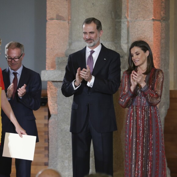 Le roi Felipe VI et la reine Letizia (robe Intropia) d'Espagne prenaient part le 19 mars 2019 à la remise des Prix de la Culture espagnole 2017 au musée du Prado à Madrid.