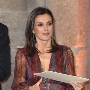 Le roi Felipe VI et la reine Letizia (robe Intropia) d'Espagne prenaient part le 19 mars 2019 à la remise des Prix de la Culture espagnole 2017 au musée du Prado à Madrid.