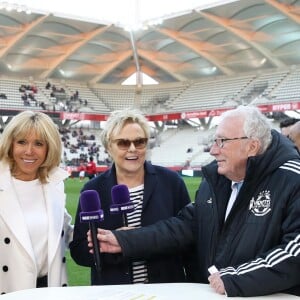 Anne-Laure Bonnet, La Première Dame Brigitte Macron, l'actrice et humoriste Muriel Robin et Jacques Vendroux - La FFF, la ville de Reims, France 98 et Variété Club de France ont organisé un match de gala mixte pour l'égalité hommes-femmes afin de collecter des fonds pour la fondation des femmes et Femmes Relais 51 au stade Auguste-Delaune, à Reims, France, le 20 mars 2019.  © Dominique Jacovides/Bestimage