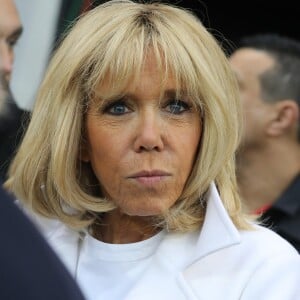 La Première Dame Brigitte Macron - La FFF, la ville de Reims, France 98 et Variété Club de France ont organisé un match de gala mixte pour l'égalité hommes-femmes afin de collecter des fonds pour la fondation des femmes et Femmes Relais 51 au stade Auguste-Delaune, à Reims, France, le 20 mars 2019. © Dominique Jacovides/Bestimage